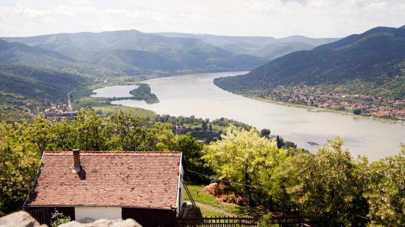 150 éves házból varázsolt csodát a legendás magyar színésznő: vidéki ékszerdobozban találta meg újra a boldogságát