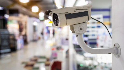 Elszabadult a pokol a boltokban: bűnbandák terrorizálják a dolgozókat, napi szinten csapnak le