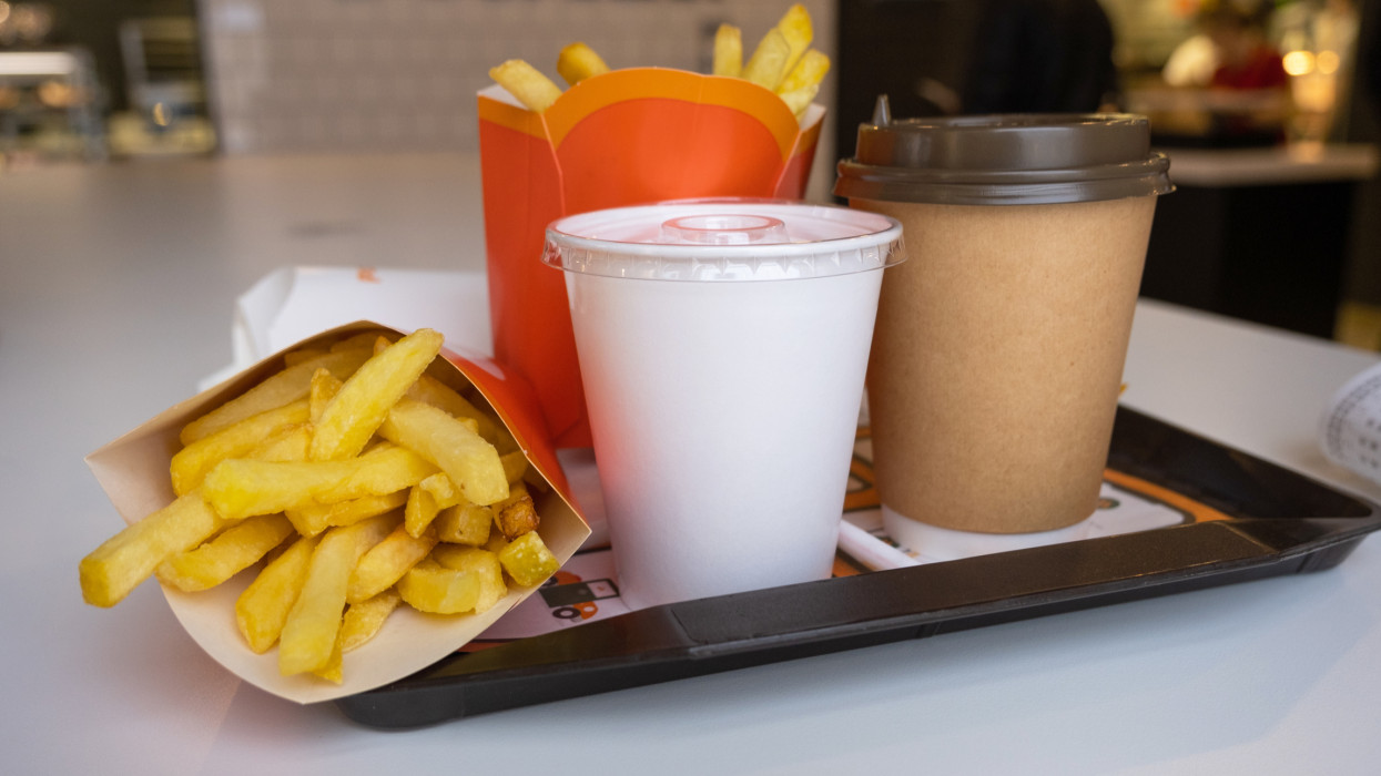 Kiderült, mit kevernek a McDonald's sültkrumpliba Amerikában: a magyarországi változatból ez teljesen hiányzik