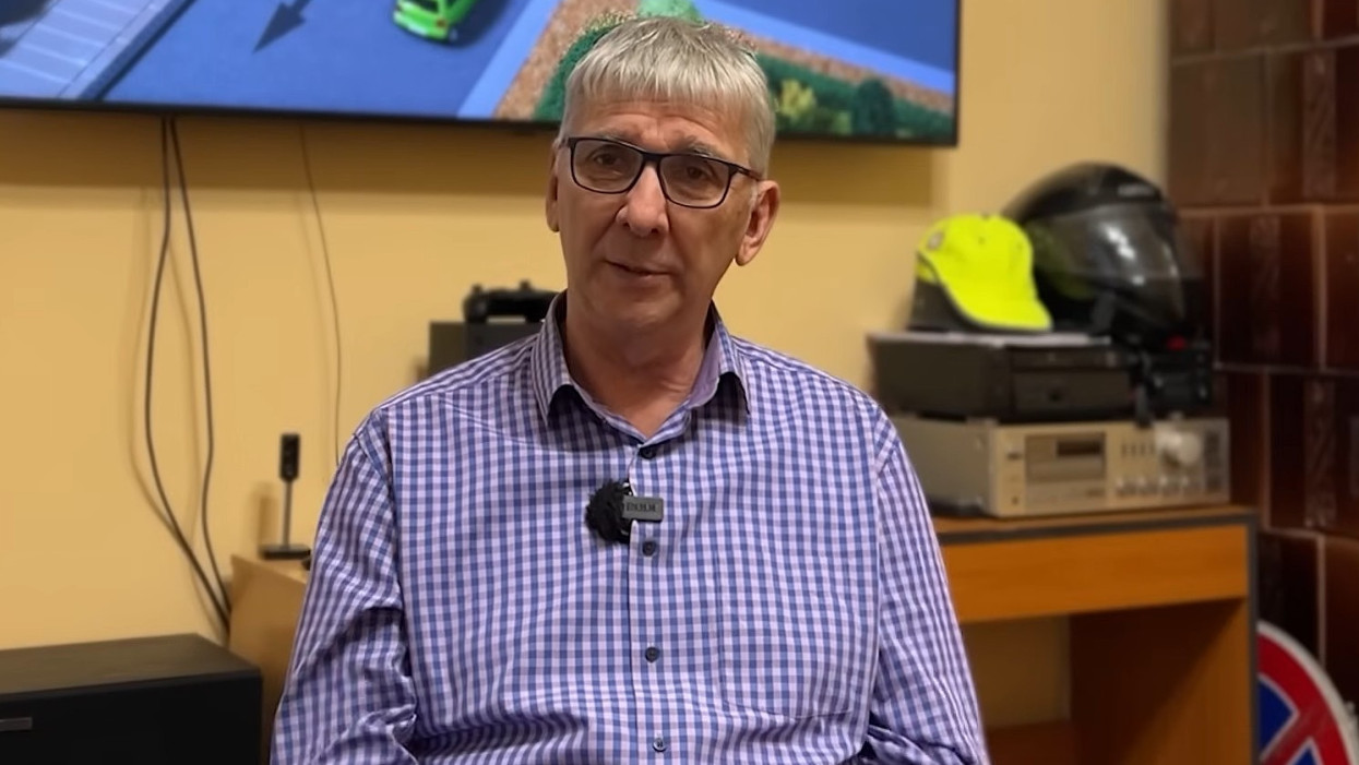 Szigorítás jöhet a hazai jogosítványoknál: ha meglépik, ilyen autókat többé nem lehet majd vezetni