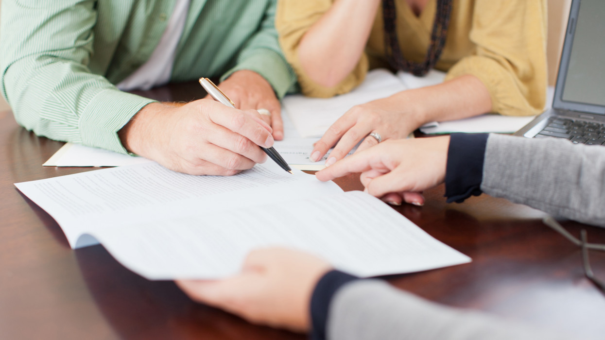 Rekordot döntött a hitelőrület Magyarországon: erre verik el a milliókat, de van egy buktató, amiről kevesen tudnak