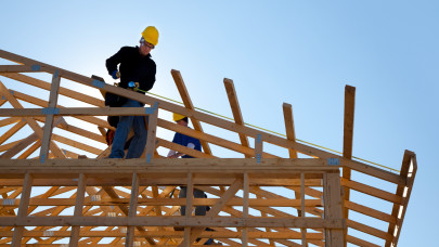 Elképesztő fordulat az építőiparban: egyre többen választják ezt az építési megoldást a hagyományos téglaház helyett
