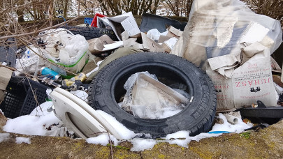 Retteghetnek a szemetelő magyarok: ezzel az alig ismert alkalmazással bárki percek alatt feldobhatja őket