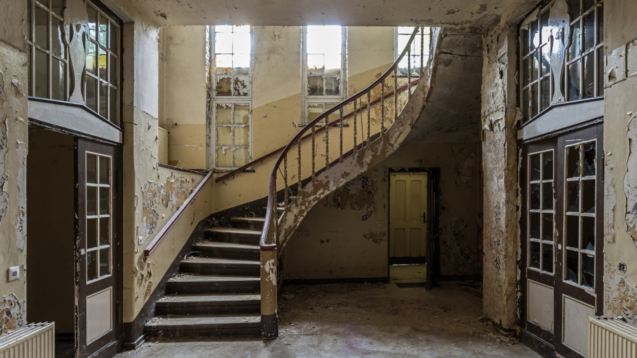 Tíz hátborzongatóan rejtélyes, magyarországi épület: mit rejtegethetnek még ezek a falak?