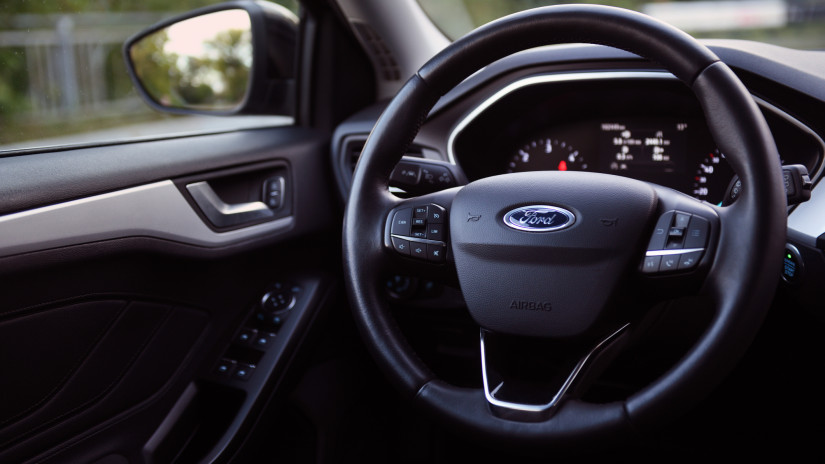 Tűzveszélyes autókat hív vissza a gyártó: magyarországi kocsik is érintettek, azonnal lépni kell