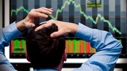 Szakértői elemzés: ez vár a forint és a magyar tőzsdepapírok árfolyamára a kormányváltás és az iráni háború árnyékában