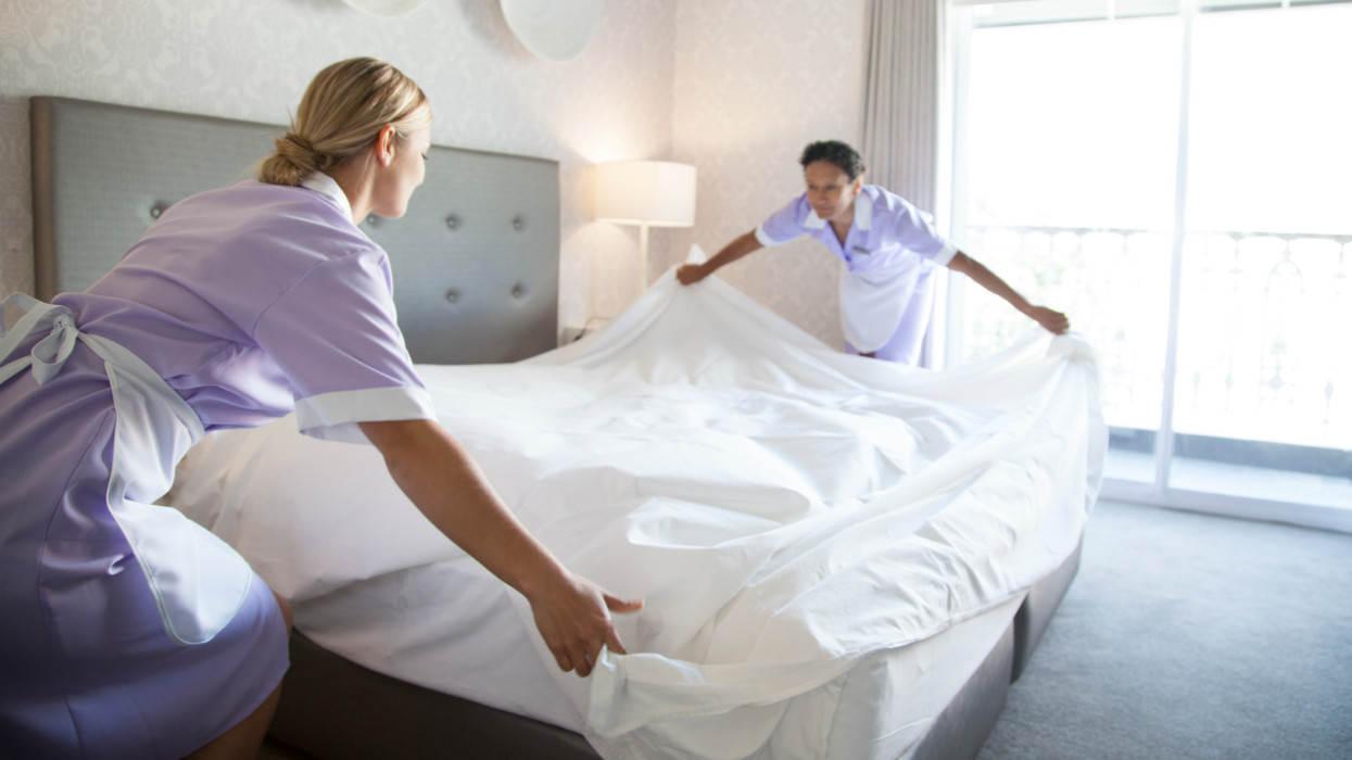 Elképesztő bérigények a nyaralóhelyeken: kiderült, mennyi pénzt várnak el idén a vendéglátósok