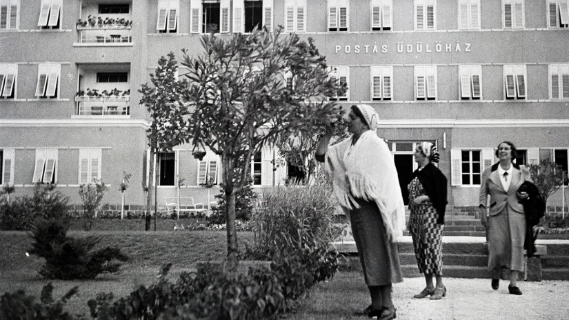 Évek óta elhagyatottan áll a Balaton-part egyik legértékesebb ingatlana: hamarosan elképesztő összegért cserélhet gazdát