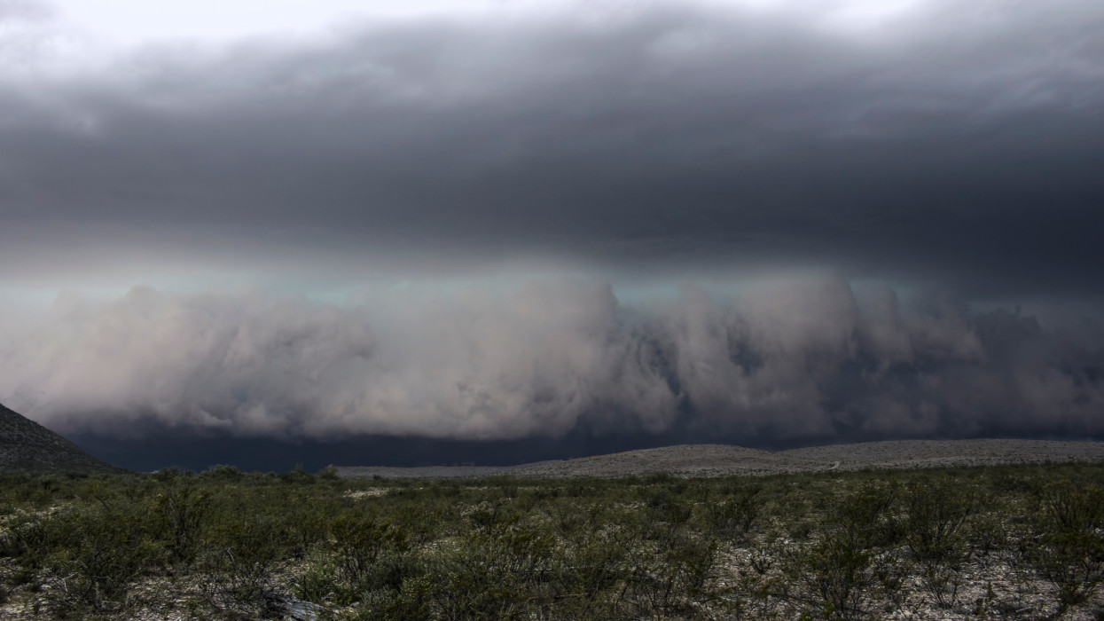 Vége a vihar előtti csendnek: olyan gigantikus időjárási anomália közelít, ami az egész világot a feje tetejére állítja