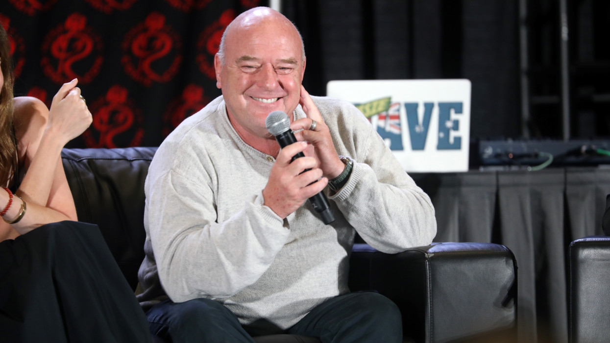 Magyar Péternek üzent a Breaking Bad magyar származású sztárja - hamarosan Budapestre is jöhet