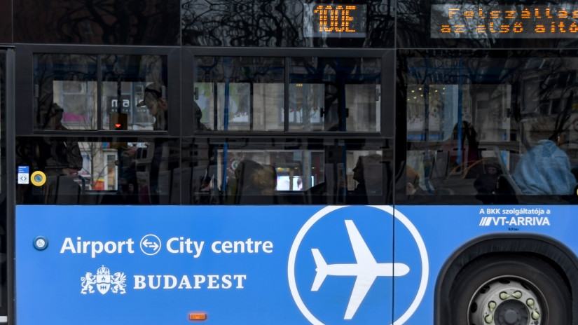 Új korszak jön Budapesten: a reptéri busz már a valós idejű repülőtéri forgalomhoz igazodik