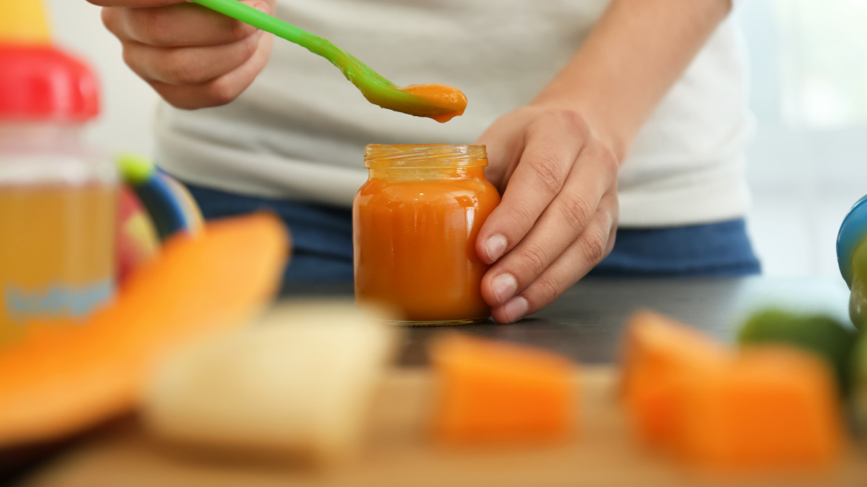 Figyelem! Patkányméreggel szennyezett bébiételt hívtak vissza: rengeteg boltba juthatott belőle