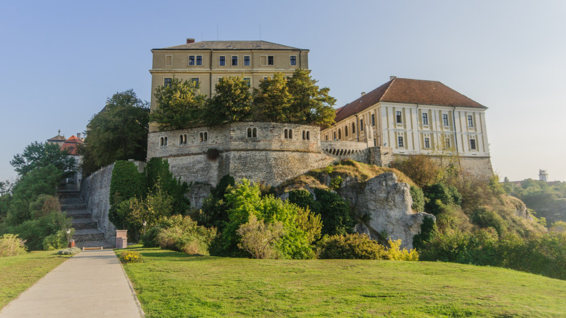 Tavaszi kirándulás 2026: ezek a célpontok a legnépszerűbbek a magyarok körében, ide utaznak legszívesebben Magyarországon