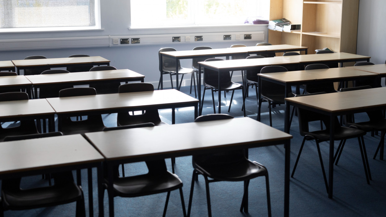 Megtörték a csendet az elit iskolák vezetői: ezt a kemény igazságot közölték Magyar Péterrel