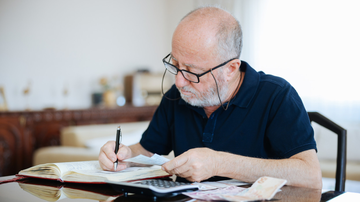 293 ezer nyugdíjas kaphat emelést még az idén: hetvenezren közülük több mint 20 ezer forinttal kapnak majd többet havonta