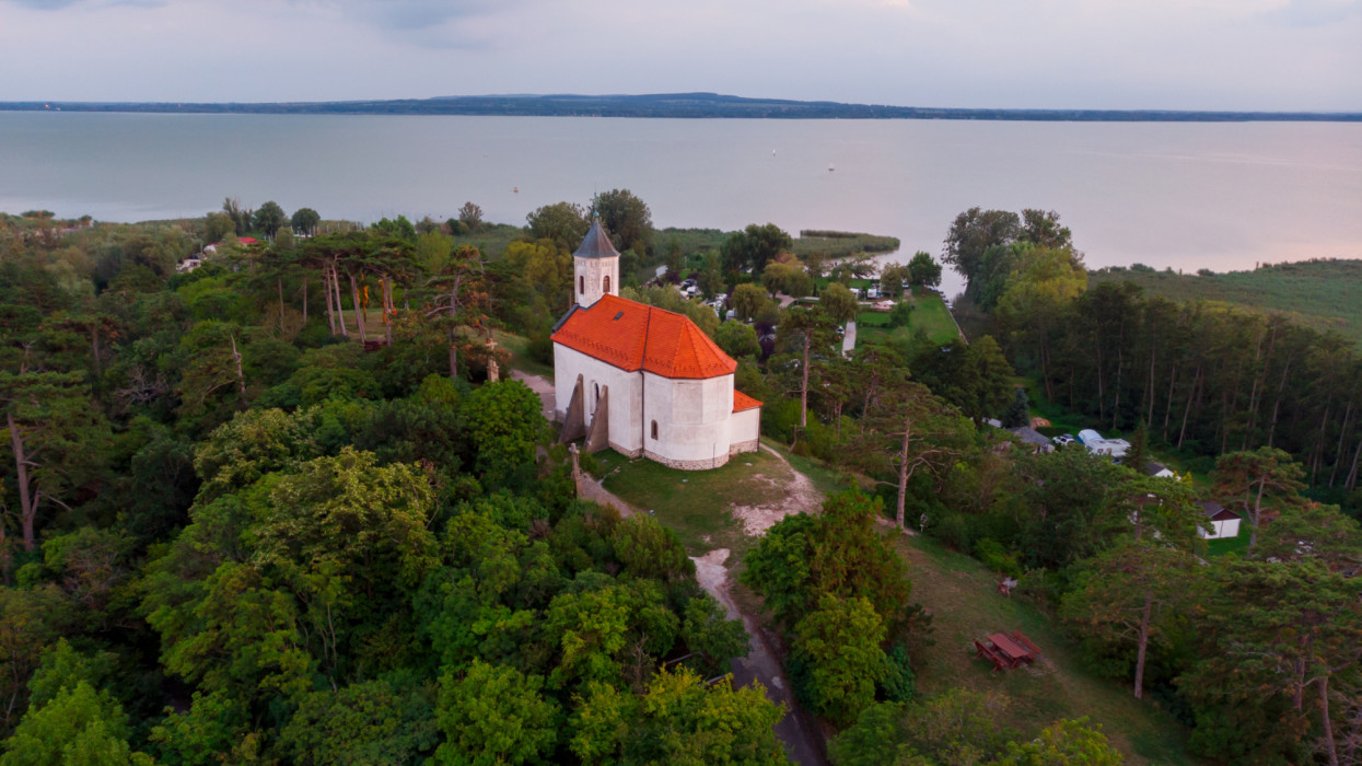 Különleges élménypark épül a Balatonnál: garantált a roham, ha ez a látványosság elkészül