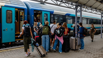 Óriási bajban a MÁV a nyári csúcsidőszak előtt: nincs elég szerelvény, káosz jöhet a járatokon?