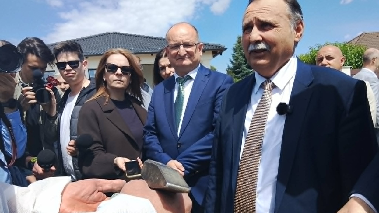Az azbesztbotrány helyszínére vezetett Gajdos László első útja: "Ez nem maradhat következmények nélkül!"