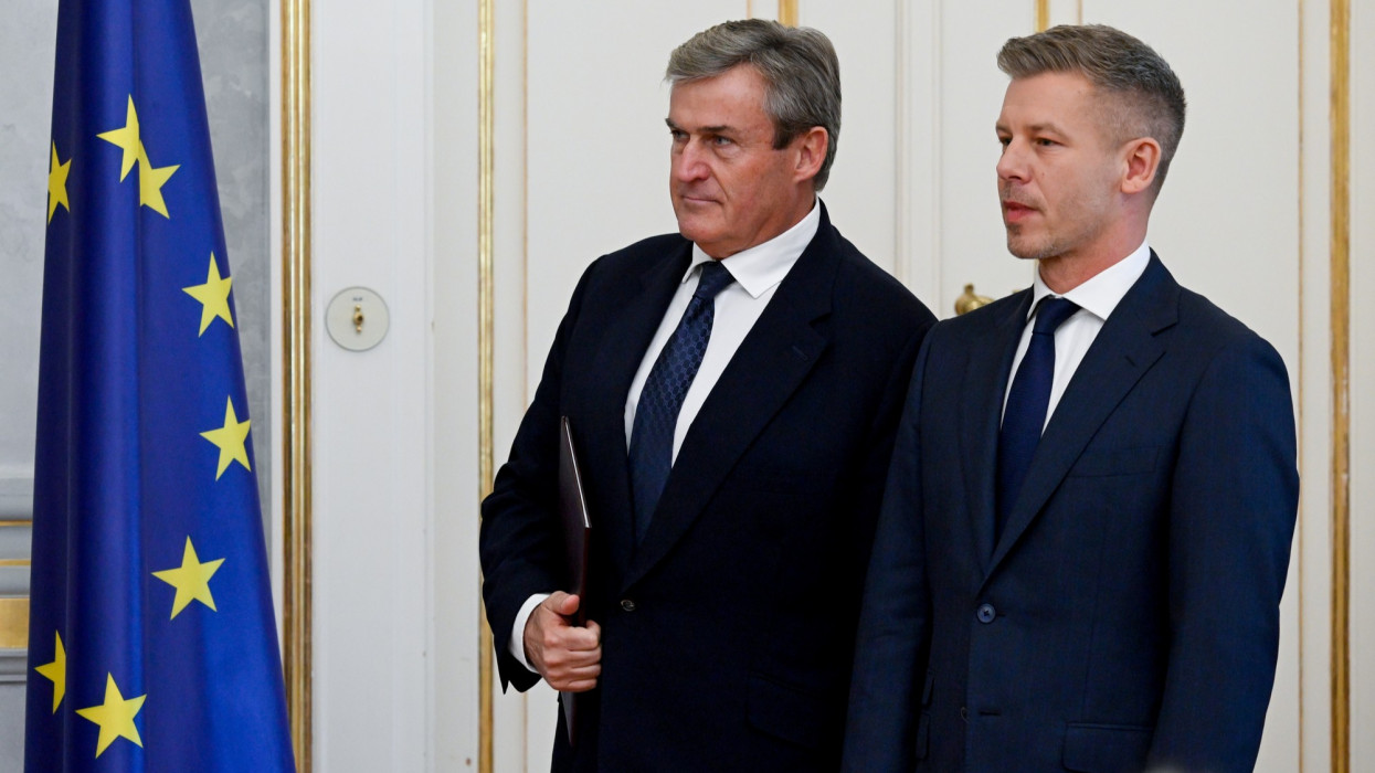 Itt van Kapitány István üzemanyagár-rendelete: már életbe is lépett, erre számítsanak az autósok