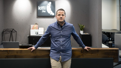 Megszólalt a Kifli.hu frissen érkezett vezetője: teljesen új irányt vesz az online bolt, ez rengeteg magyar vásárlót érint