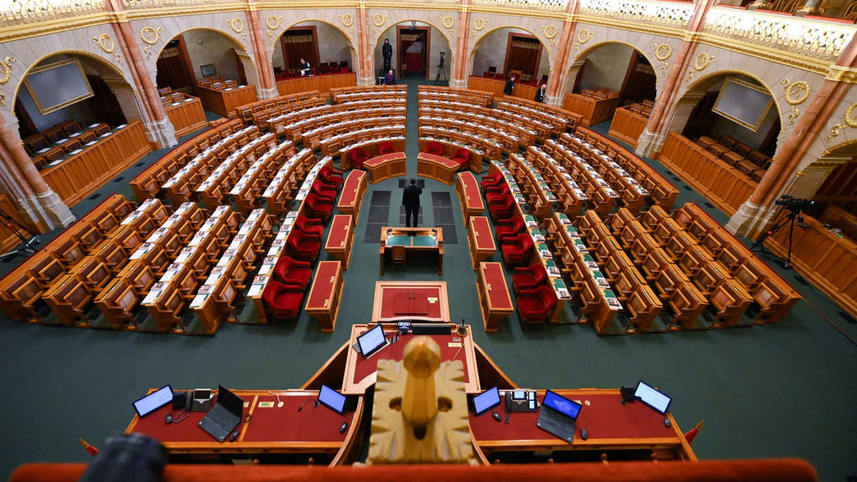 Végre nyilvános a teljes névsor: ők veszik át az irányítást Magyar Péter kormányában