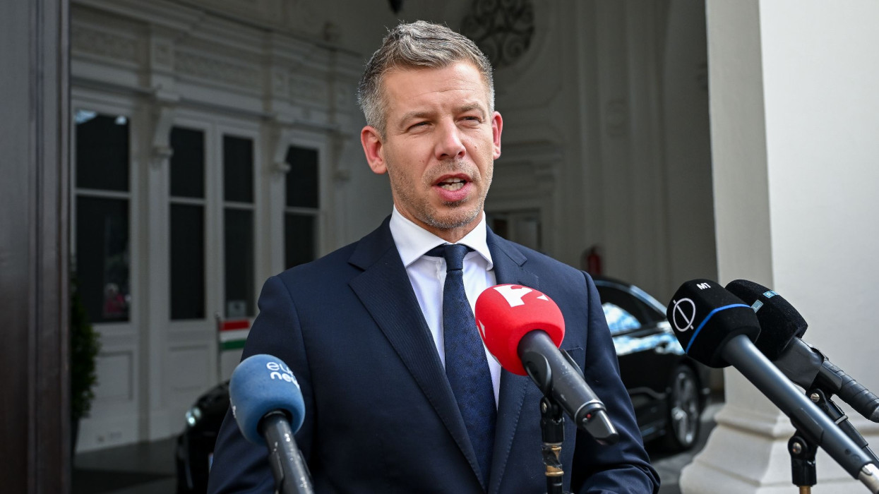 Váratlan bejelentést tett Magyar Péter Bécsben: hatalmas összeg érkezhet Magyarországra