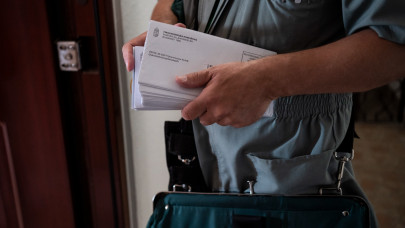 Brutális kutyatámadás Budapesten: szolgálat közben sebesült meg súlyosan egy postás