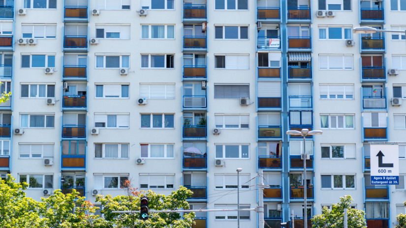 Hatalmas fordulat a magyar lakótelepeken: beütött a panel-krach, zuhanni kezdtek az árak