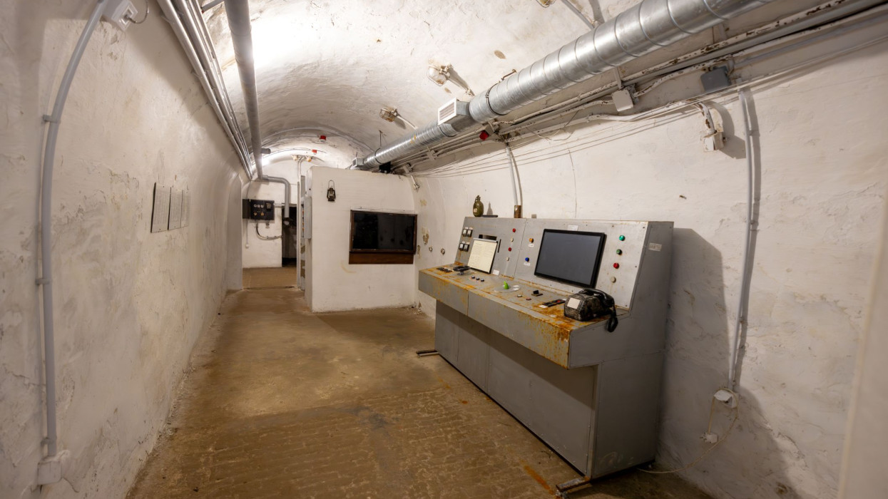 Valóságos kis Amerika épült a falu szélén: tiktos bunker, olajkutak - végül ez lett a magyar Texasból