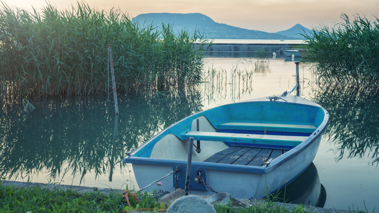 2026-ban sem marad el a Balaton átevezés: nevezési díjak a helyszínen, rajt idők, kategóriák és minden tudnivaló egy helyen