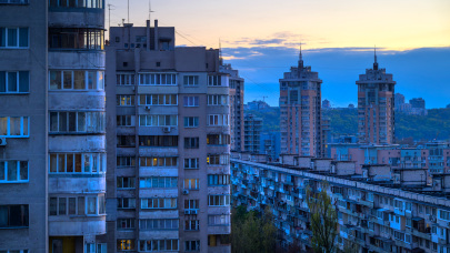 Nem várt pokol szabadult el az ukrán fővárosban: több ezer gyermek menekült a föld alá a pusztítás elől
