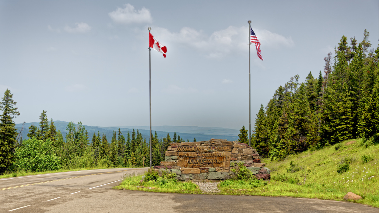 Donald Trump megfenyegette Kanadát, újabb vámokat is kilátásba helyezett: egészen szürreális az indok
