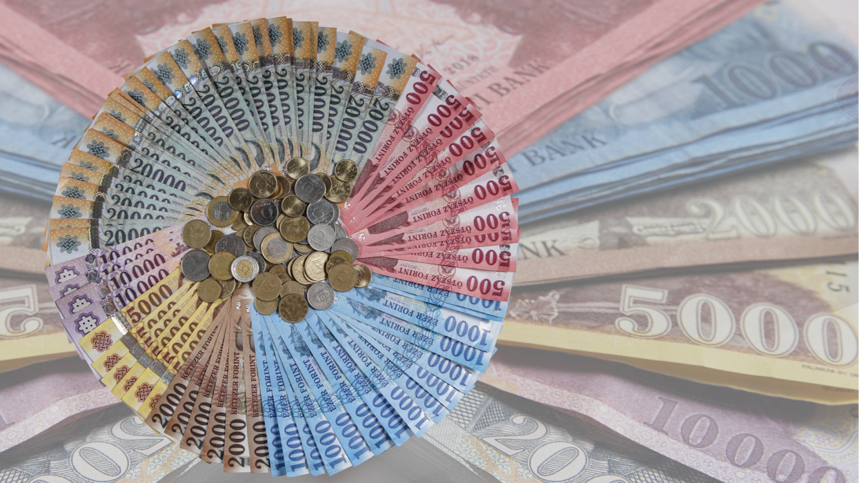 Rendkívüli fordulat a devizapiacon: váratlanul meglódult a forint péntek reggel