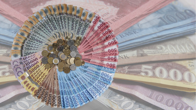 Rendkívüli fordulat a devizapiacon: váratlanul meglódult a forint péntek reggel