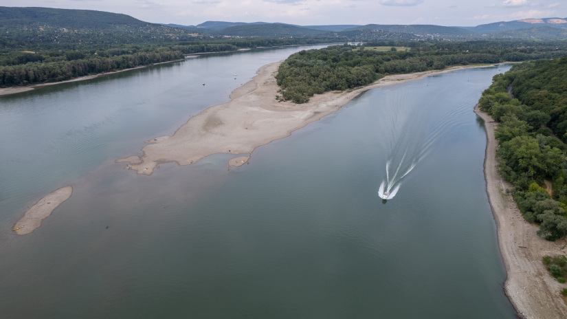 Kongatják a vészharangot a kutatók: métereket süllyedt a Duna és a Tisza medre, veszélyben lehet a magyar ivóvíz?