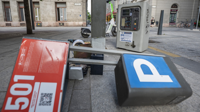 Érik a parkolási botrány Budapesten: rengetegen követelik vissza az automatákat, mit fog lépni Karácsony Gergely?