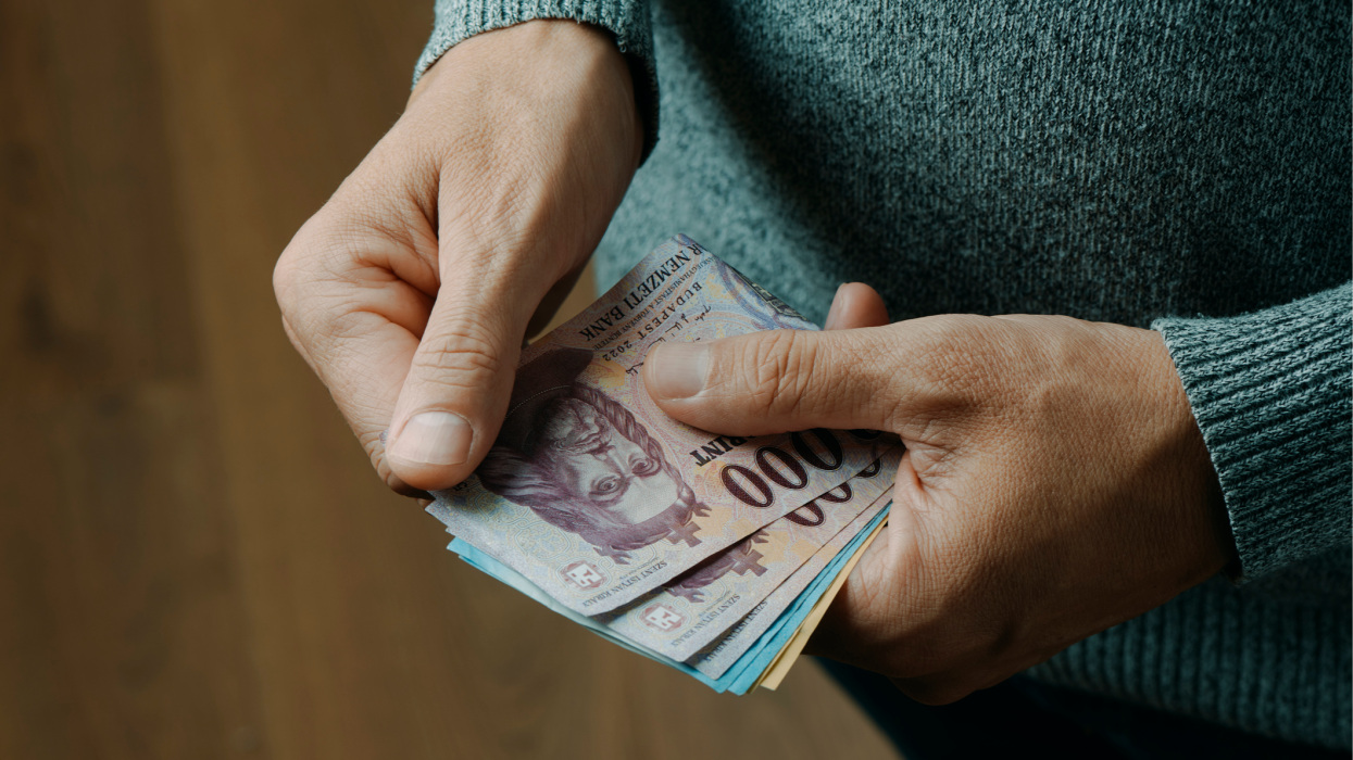 Kiderült, ekkora fizetéssel már jómódúnak számítasz Magyarországon: tágul az olló gazdag és szegény között