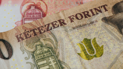 Megártott a hőhullám a forintnak, össze is rogyott