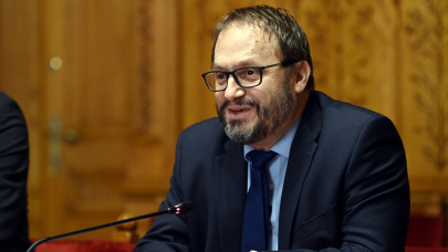 Lépett a kormány, fontos nemzetközi pozícióba került Kármán András pénzügyminiszter