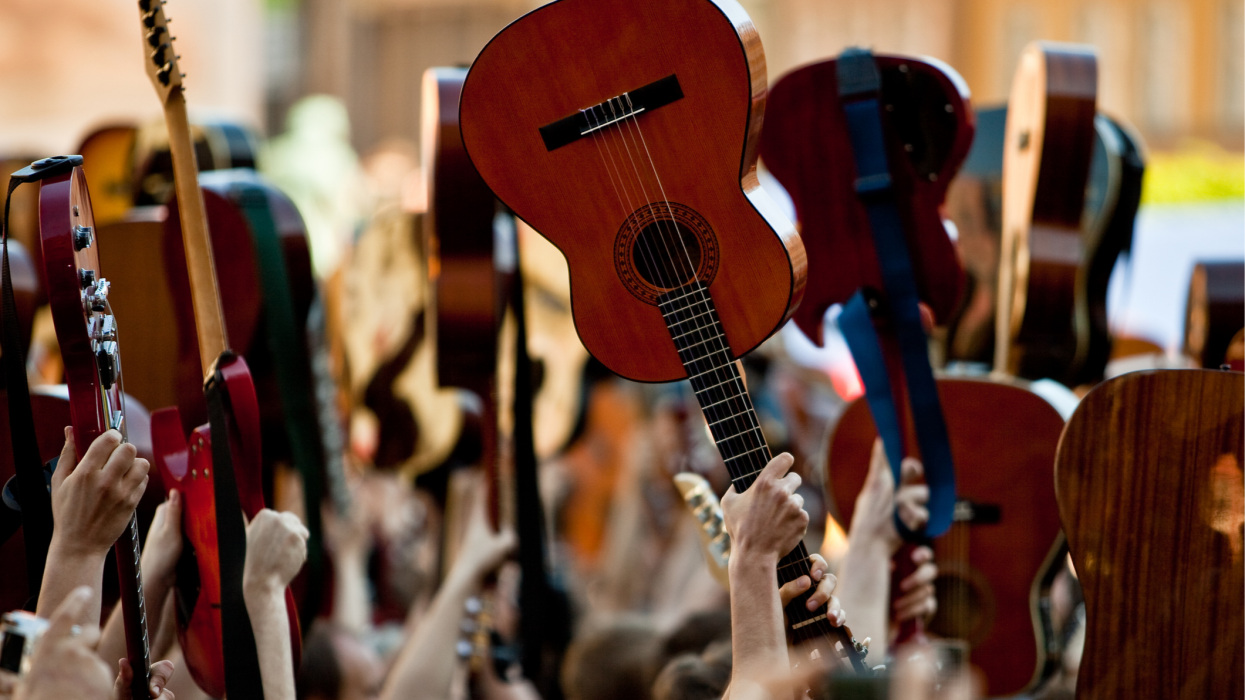 Több száz zenész egy színpadon: óriási rockflashmob készül a Balatonnál + Videó