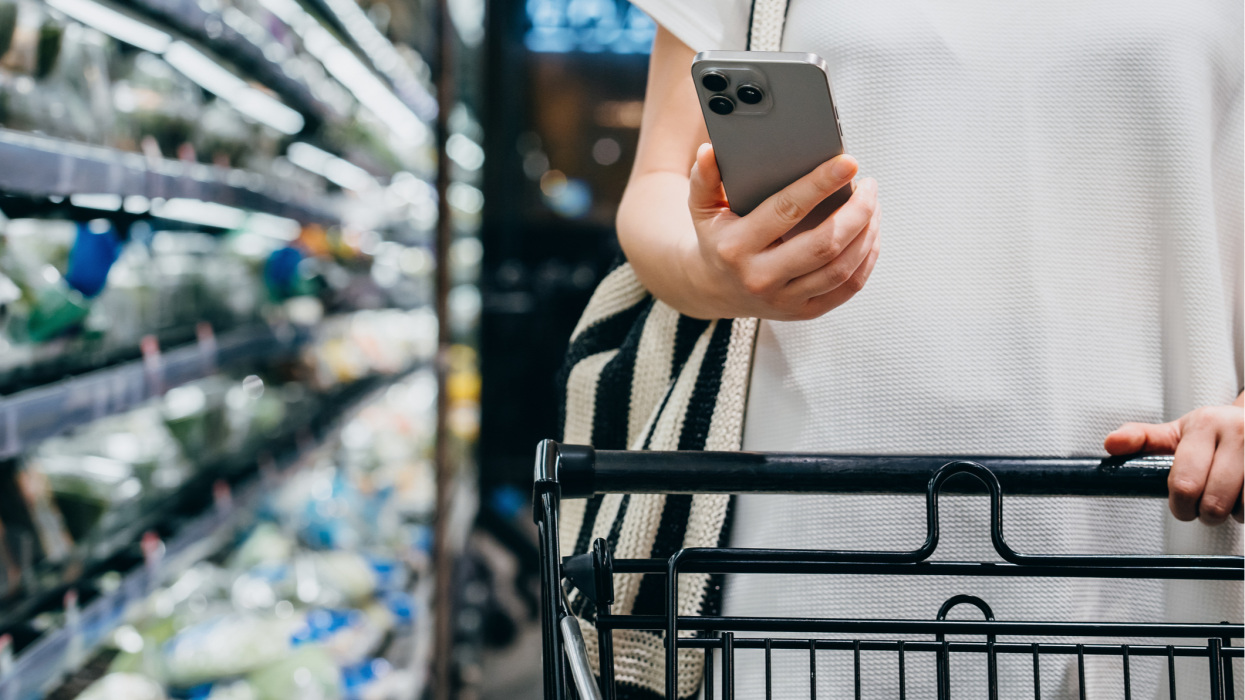 Hatalmas változás jön az Auchannál: teljesen átalakul a mobilos vásárlás