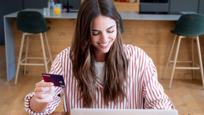 Te is azt hitted, teljesen ingyenes a Revolut? Kiderült, ennyi pénzt keres rajtad évente a neobank