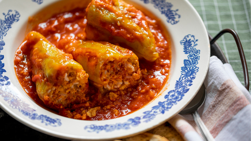 Megszereztük a legízesebb magyaros töltött paprika receptjét: egészen más kerül bele, mint gondolnád