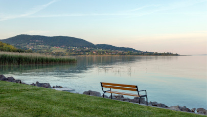 Nagy változás jöhet a Balatonnál: négy ingatlan sorsa is eldőlhet, régi kempingek is érintettek