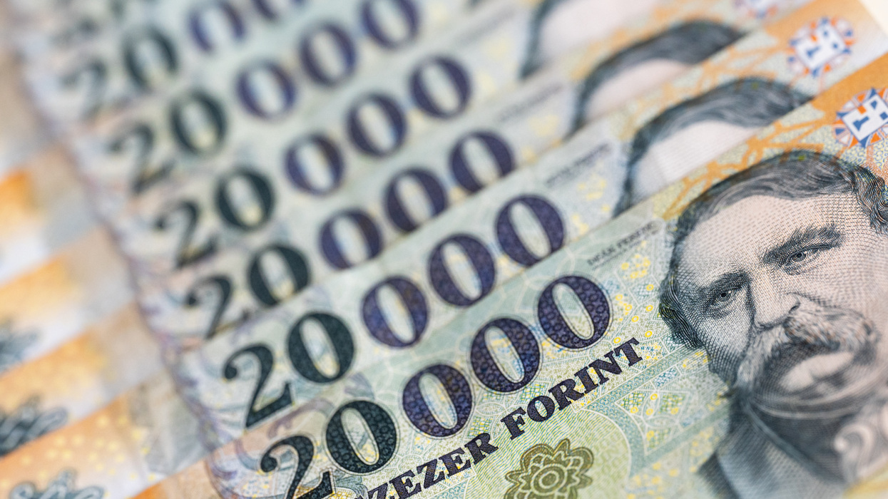 Szárnyal az OTP és kilőttek a tőzsdék: közben 2007 óta nem látott szintre robbant a rettegett amerikai hozam