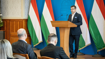 Itt a következő: letartóztatják Seszták Miklóst