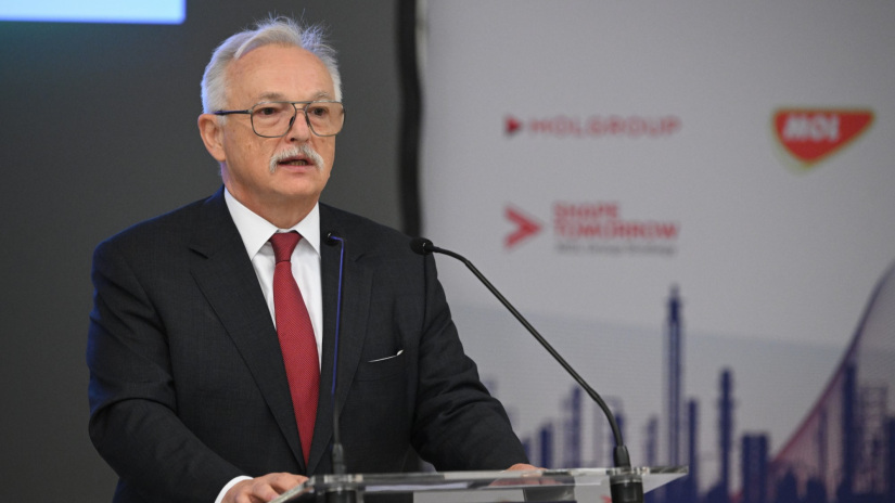 Drámai figyelmeztetést küldött a Mol-vezér: fájdalmas árugrás jöhet a benzinkutakon
