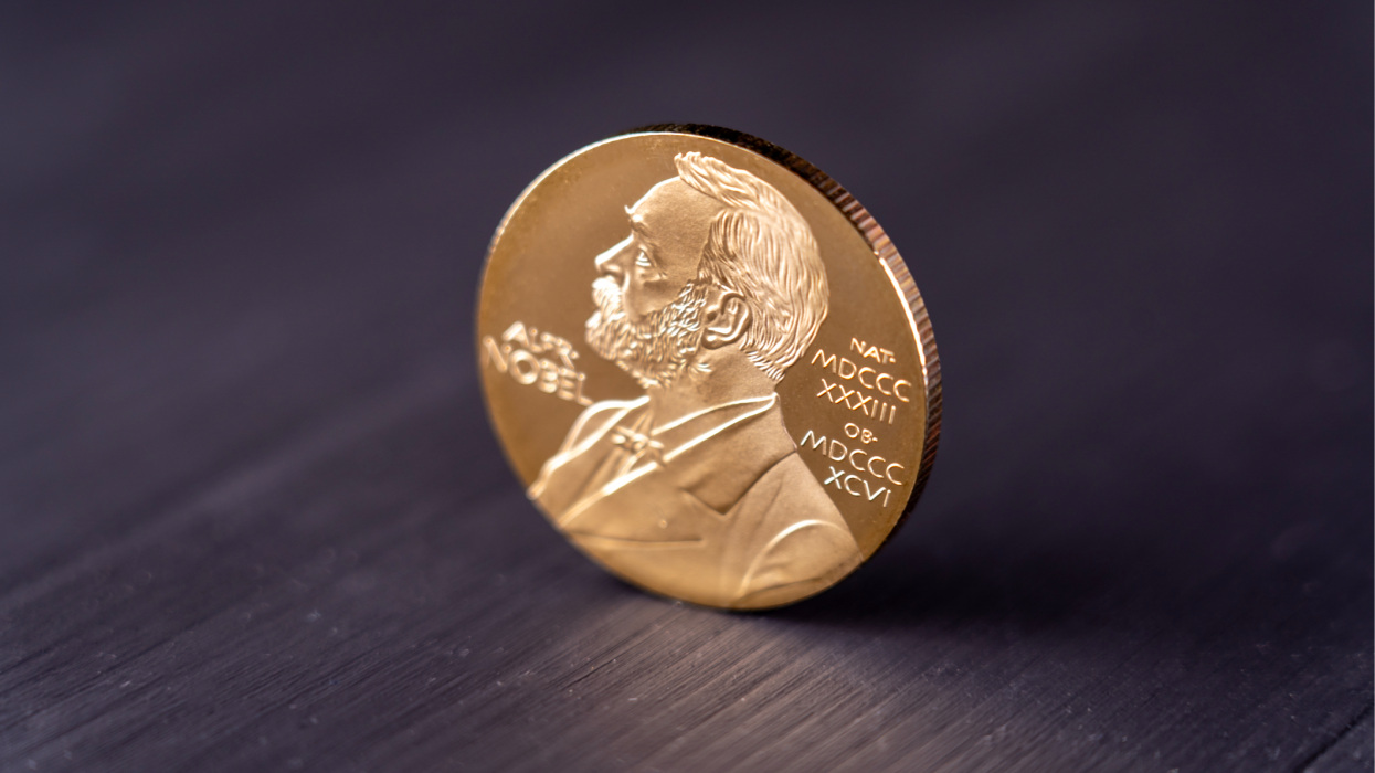 Döntött az akadémia: ők kapták idén a közgazdasági Nobel-díjat