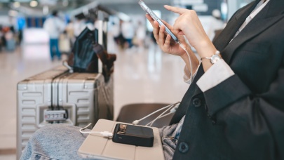 Wizz Air utasok, figyelem! Új szabály van a powerbankekre: így lehet mostantól felvinni a fedélzetre