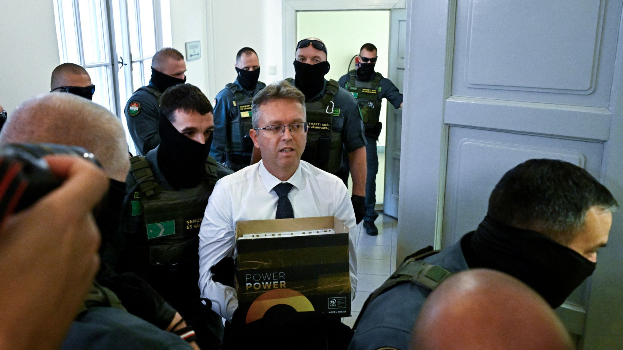 Most érkezett: döntött a bíróság, letartóztatásban marad Hankó Balázs